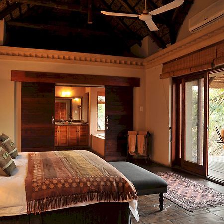 Waterbuck Game Lodge Riserva di Caccia Thornybush Esterno foto